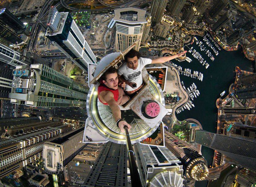 12- Amazing-Selfie-Taken-at-the-Top-of-a Dubai Marina Building in Dubai 2- AhmedAlKiremli.com